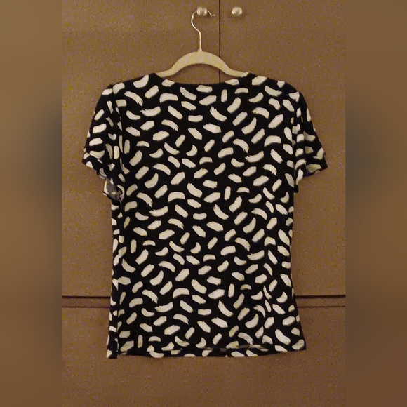 NWT Calvin Klein Blouse, Size M, Black & White Print - Picture 2 of 5
